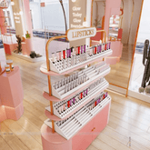 Trueliving White Luxuries Cosmetic display Rack L60*W30*H182 CM