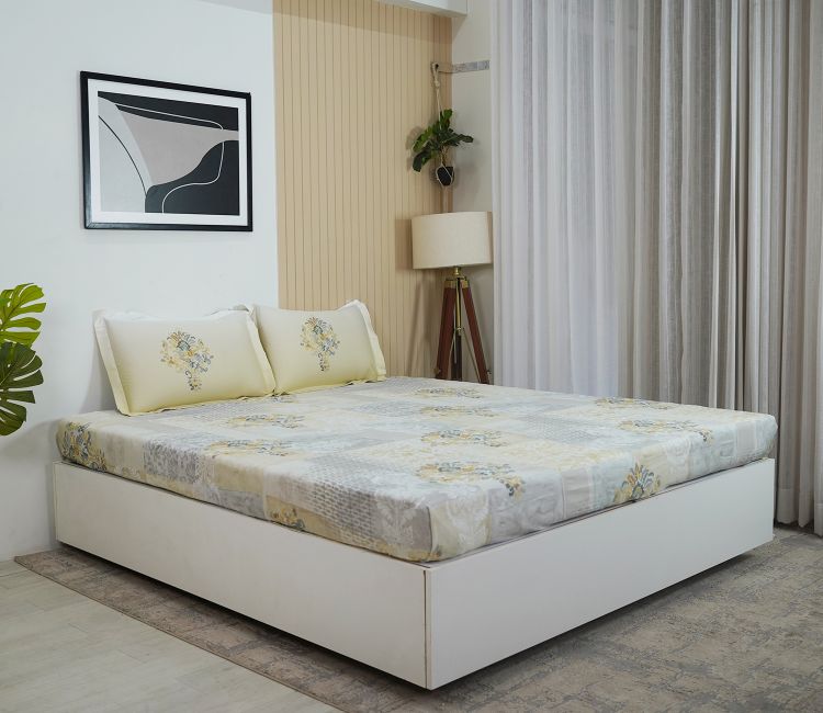 Grid Planters 300 TC Flat Pure Cotton King Size Bedsheet With 2 Pillow Covers (Grey)