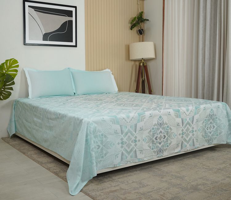 Saaj 144 TC Flat Pure Cotton King Size Bedsheet With 2 Pillow Covers (Green)