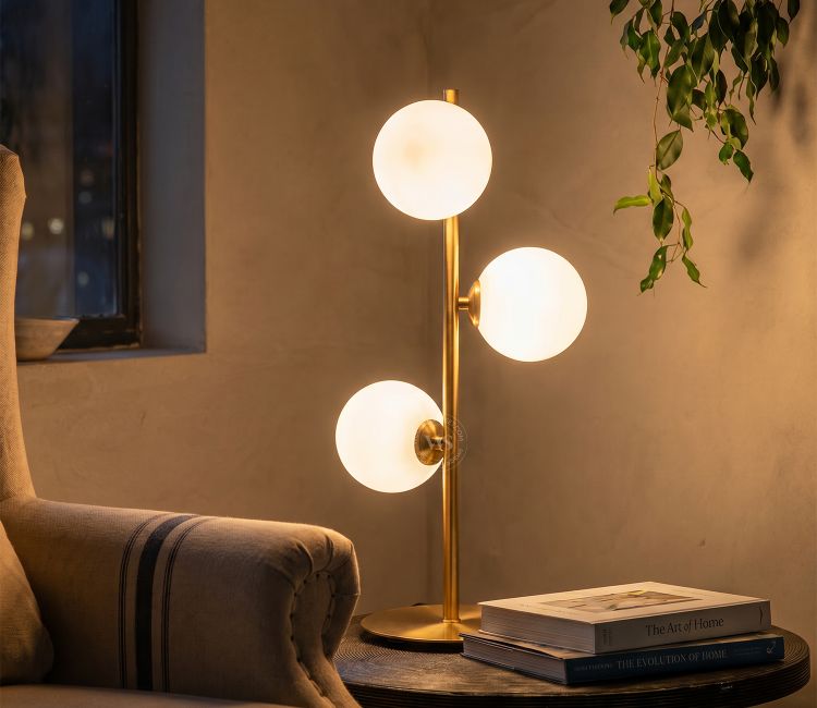 Lisa Metal Table Lamp