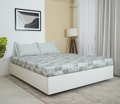 Brick 300 TC Flat Pure Cotton King Size Bedsheet With 2 Pillow Covers (Grey)