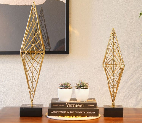 Whimsical Rhombus Console Table Decor (S, Gold)