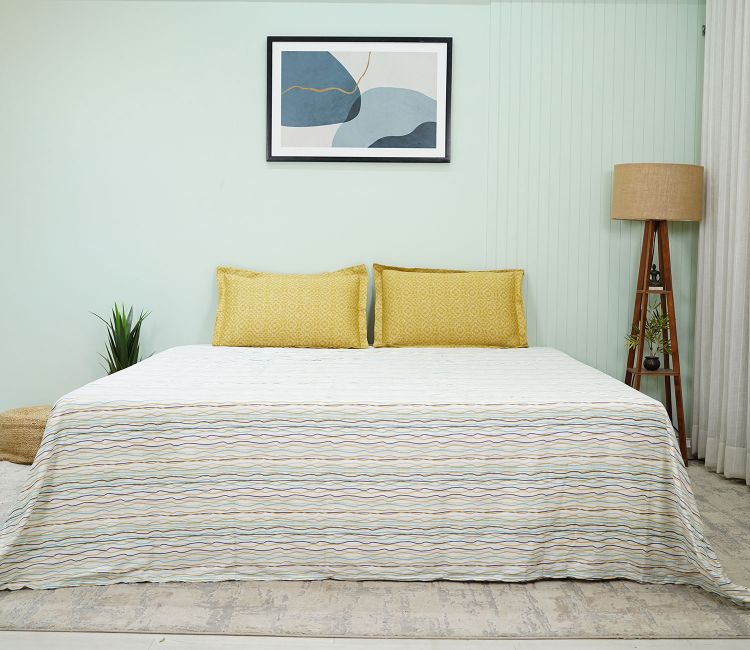 Akin Classic Printed King Size Bedsheet (Yellow)