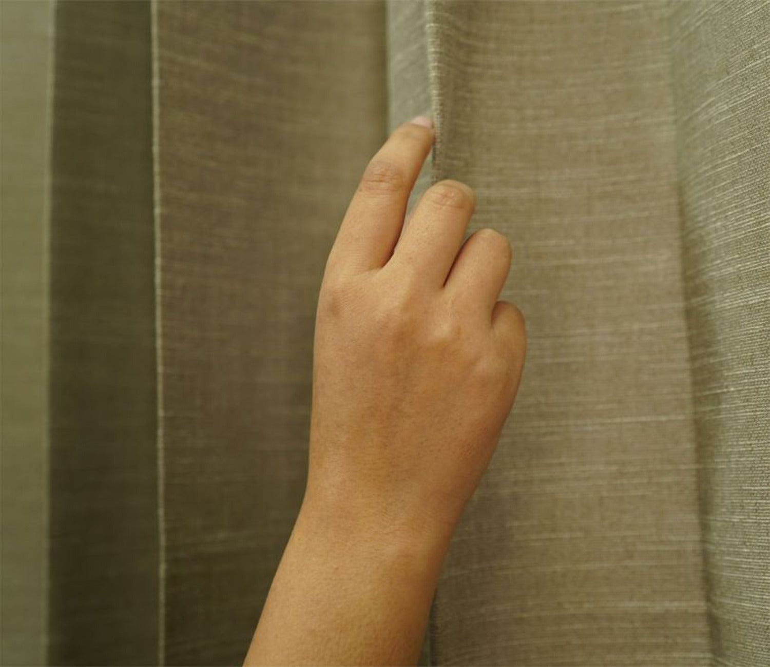 Solid Line Textured 1 Piece Light-Filtering Door Curtains (Beige, 7 Feet)