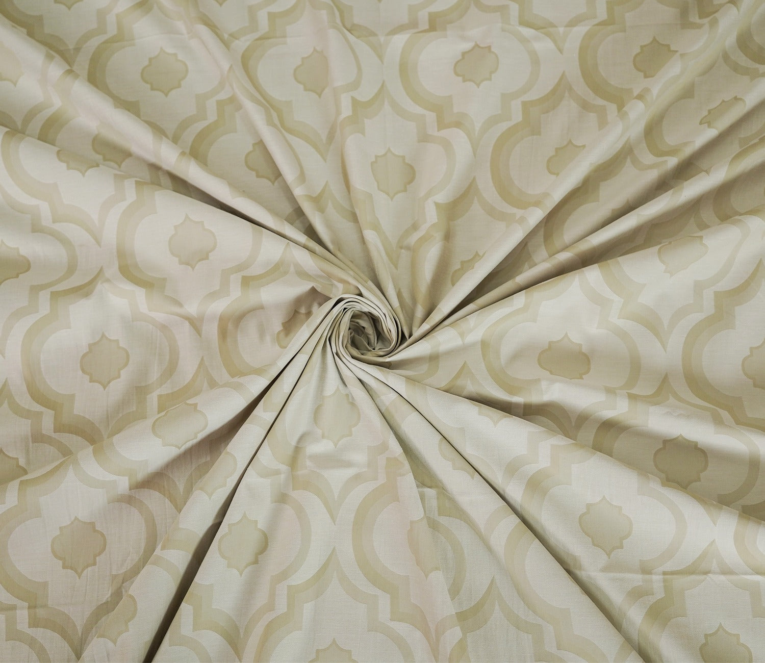 Mandana 290 TC Flat Pure Cotton King Size Bedsheet With 2 Pillow Covers (Beige)