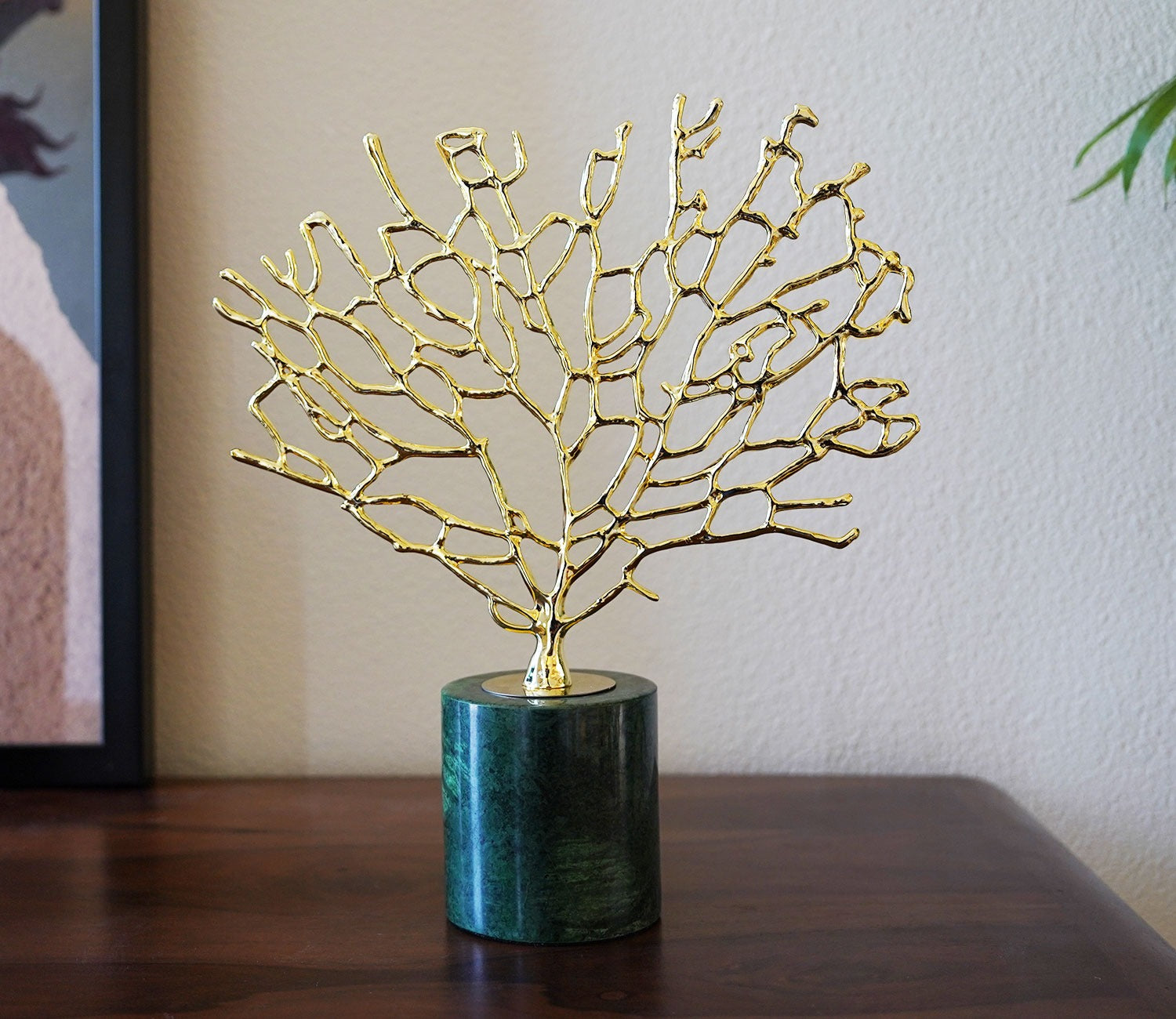 Tranquil Whispers Console Table Decor (S, Gold)