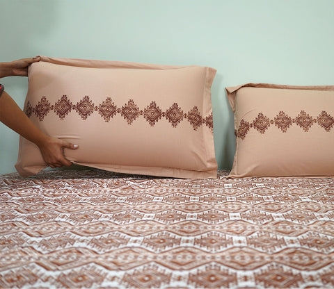 Aztec Moments Queen Size Bedsheet (Brown)