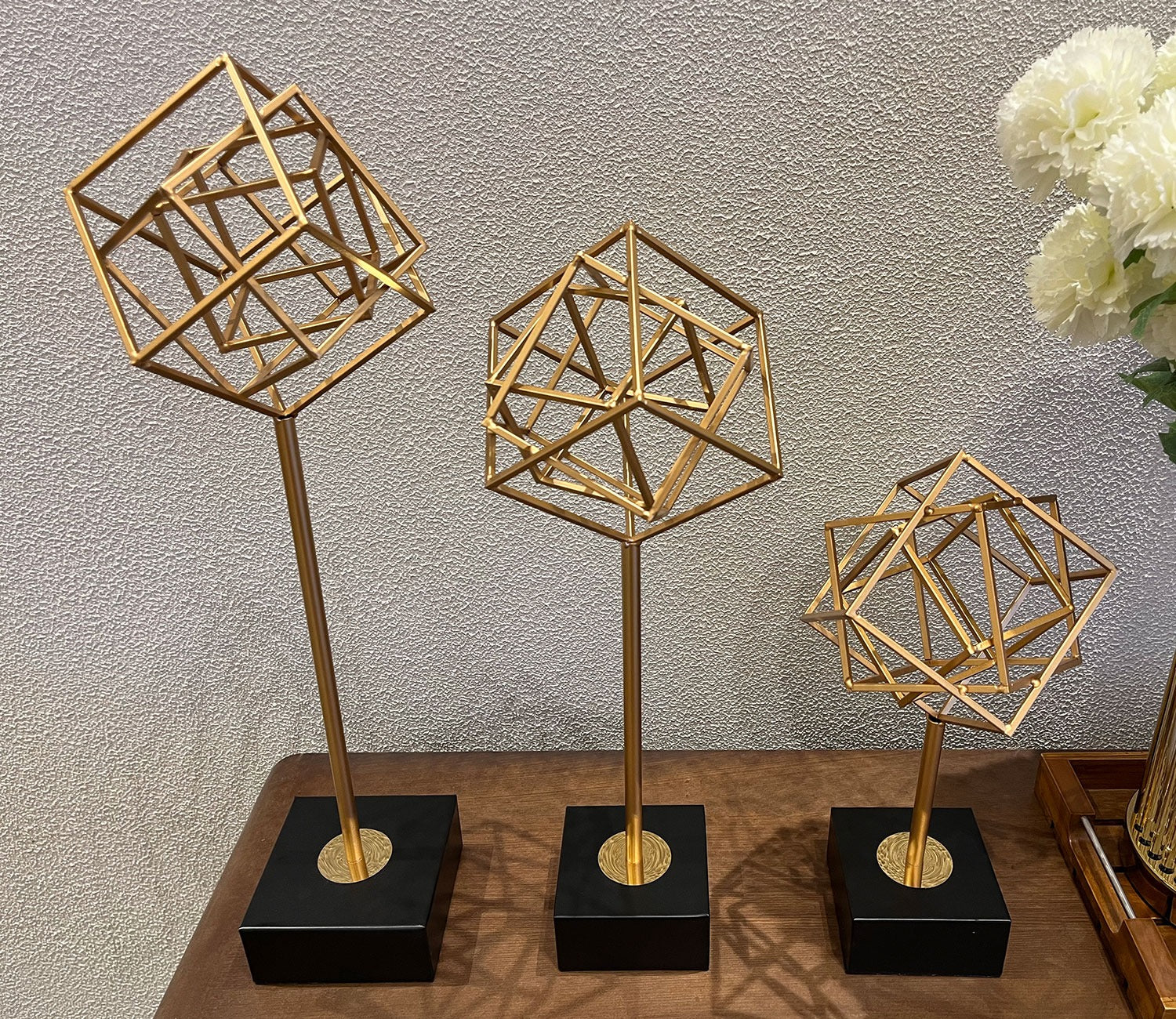 Blossom Diamond Console Table Decor (S, Gold)