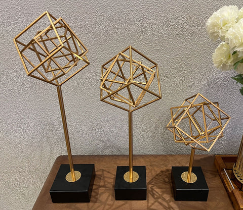 Blossom Diamond Console Table Decor (S, Gold)