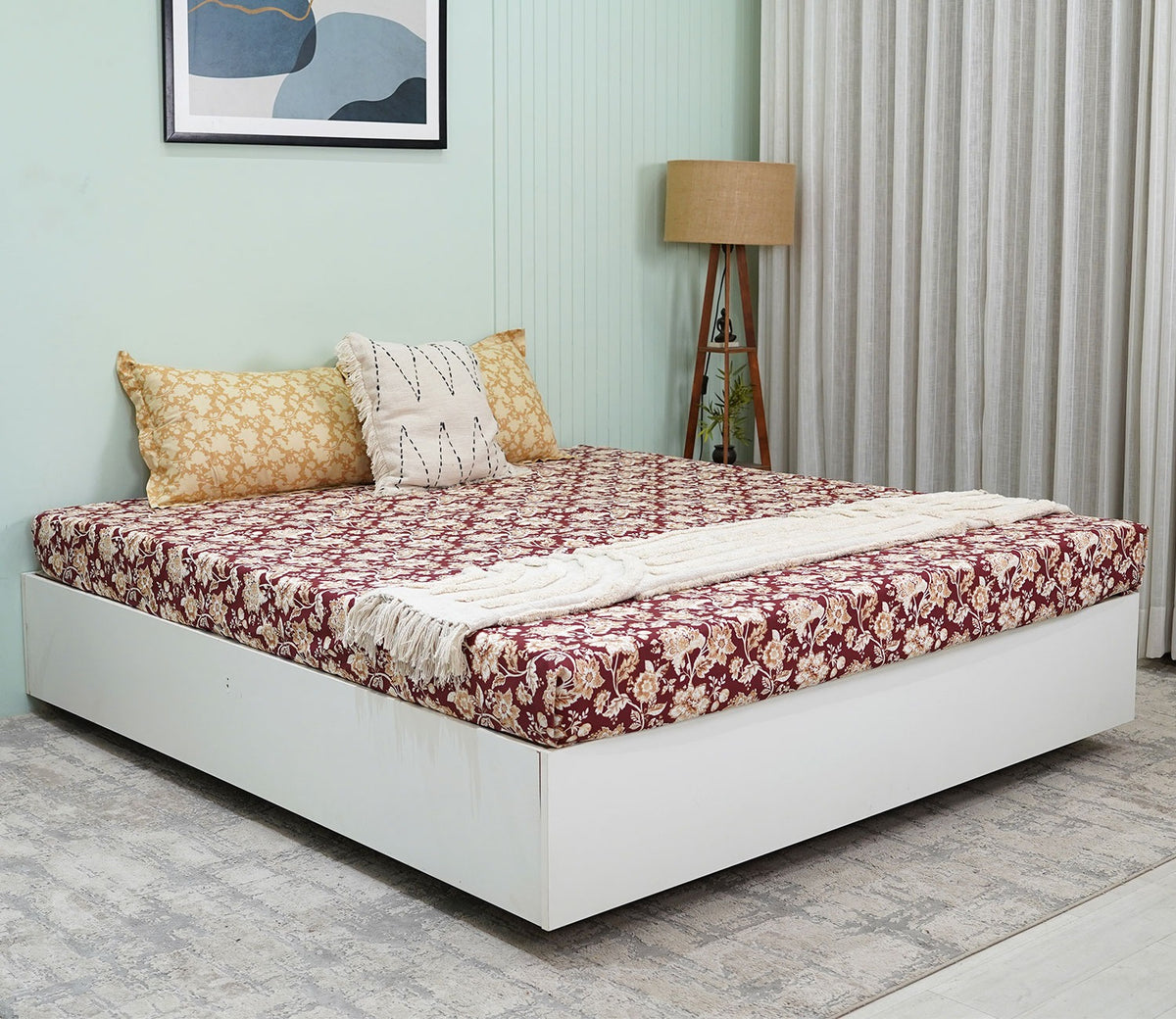 Rose Moments Queen Size Bedsheet (Red)
