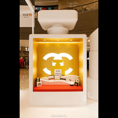 Trueliving Luxuries Retail Store Perfume display Unit with LED Light L30*W30*H90 CM