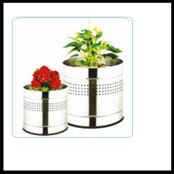 Trueliving_PLANTER PERFORATED_Silver_Steel