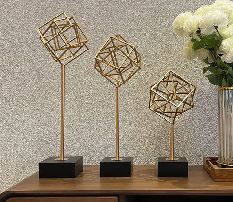 Blossom Diamond Console Table Decor (M, Gold)
