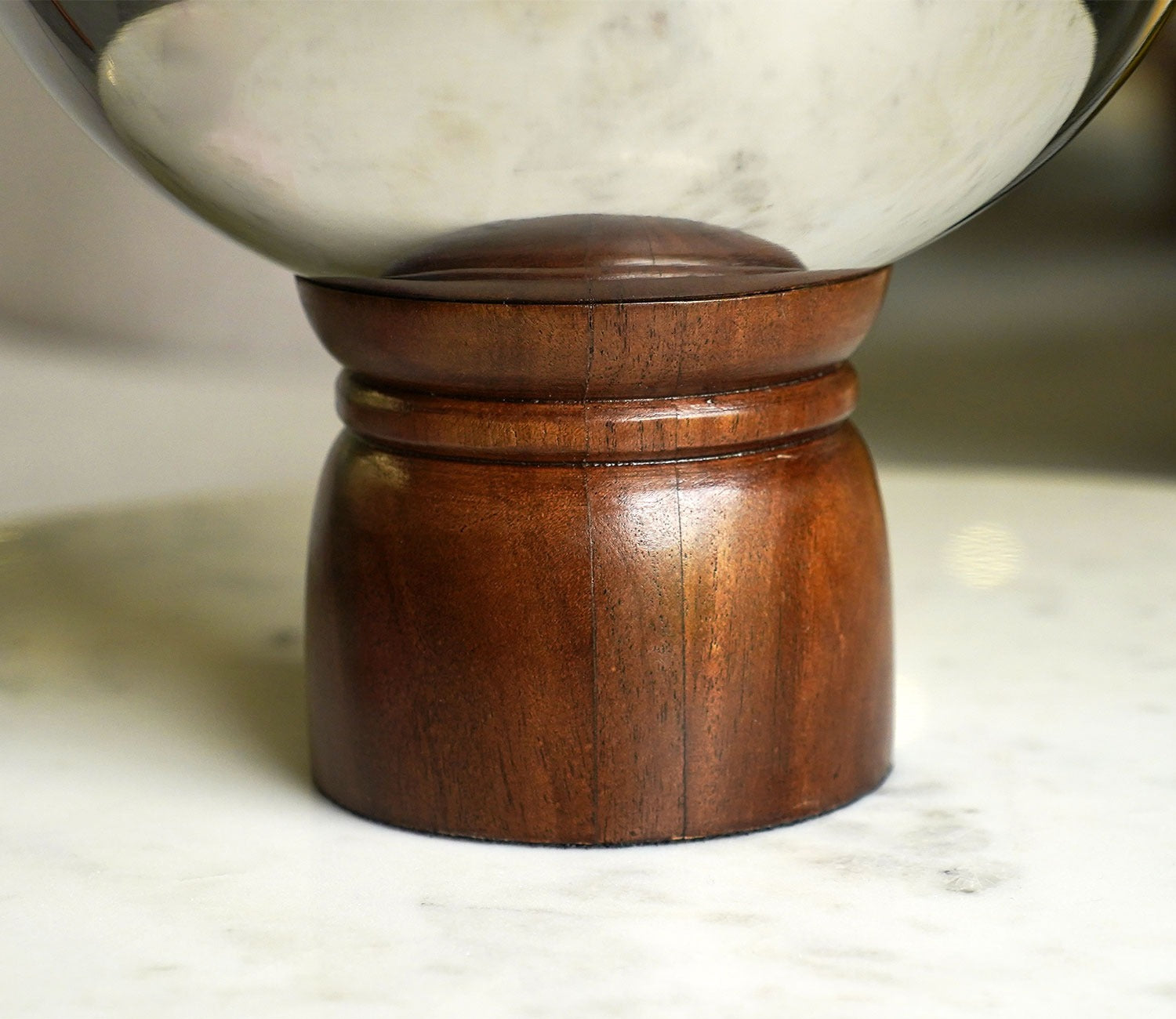 Ranier Metal and Wooden Base Round Bowl (L, Silver)