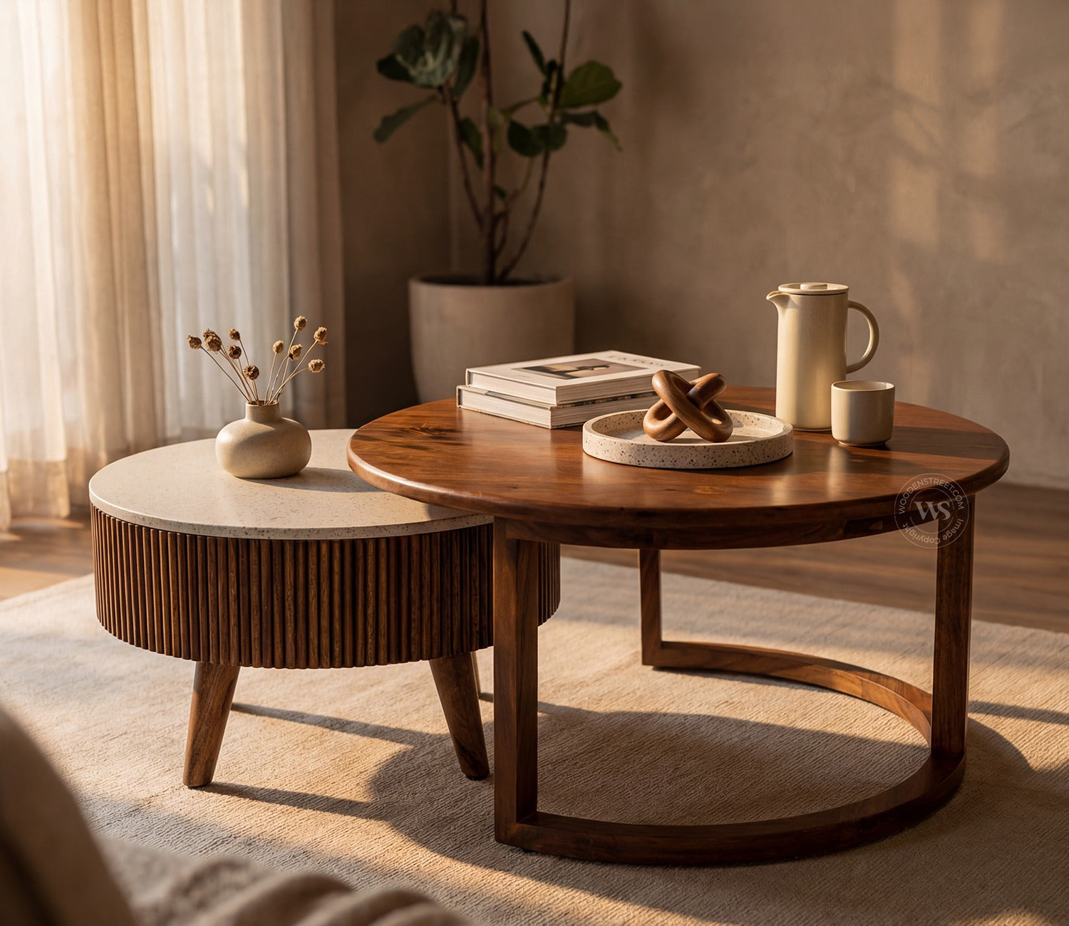 Akasa Sheesham Wood Nesting Coffee Tables With Storage, Set of 2 (Teak Finish)