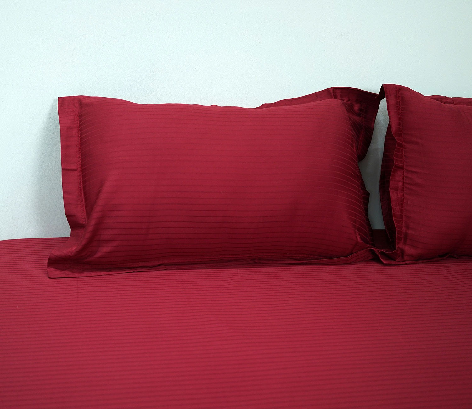 Ruby Classic Stripe King Size Bedsheet (Maroon)