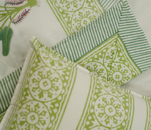 200 TC Leafy Impression Percale Cotton Bedsheet King Size With 2 Pillow Cover