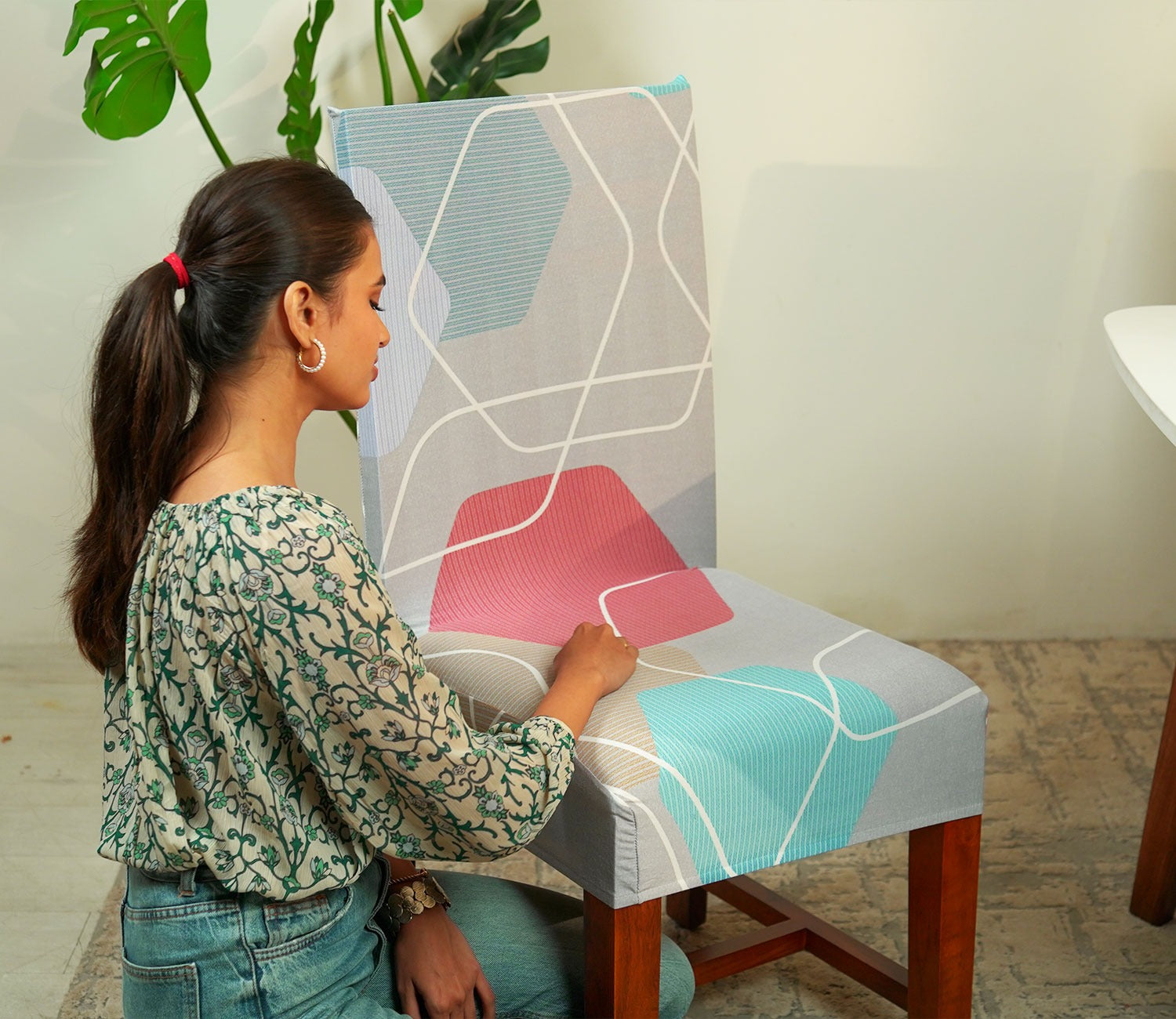 Agnus Modern Abstract Printed Polyester Spandex 4 Piece Chair Cover (Multi Colour)