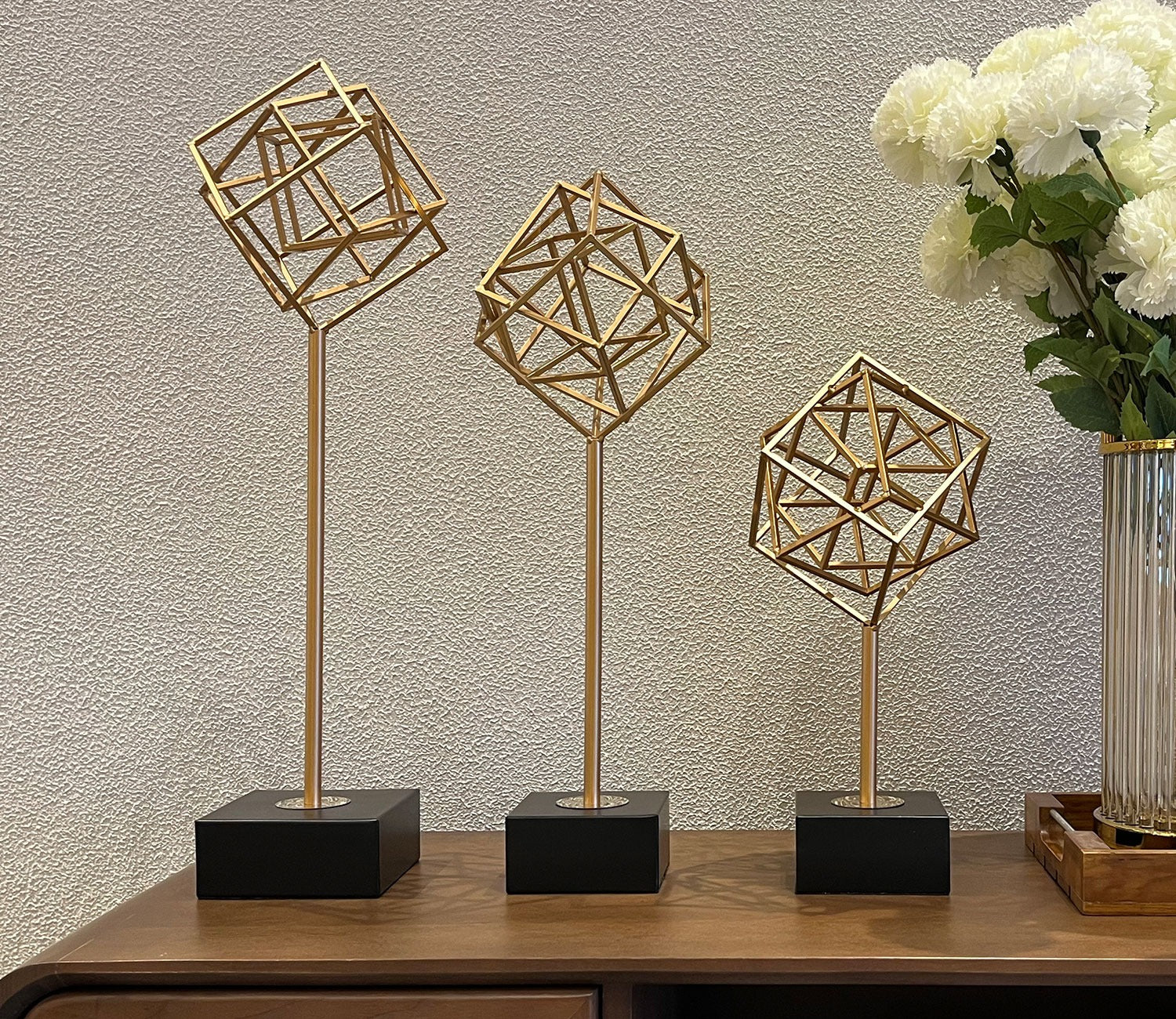 Blossom Diamond Console Table Decor (S, Gold)