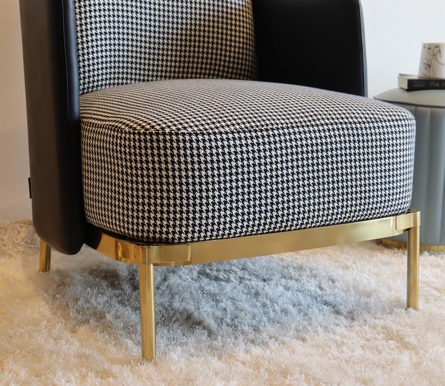 Regina 1 Seater Sofa (Black)