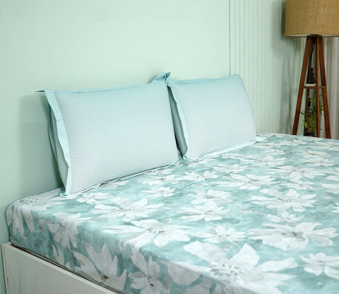 Blossom Flat Cotton Bed Sheet King Size with 2 Pillow Covers (Blue)