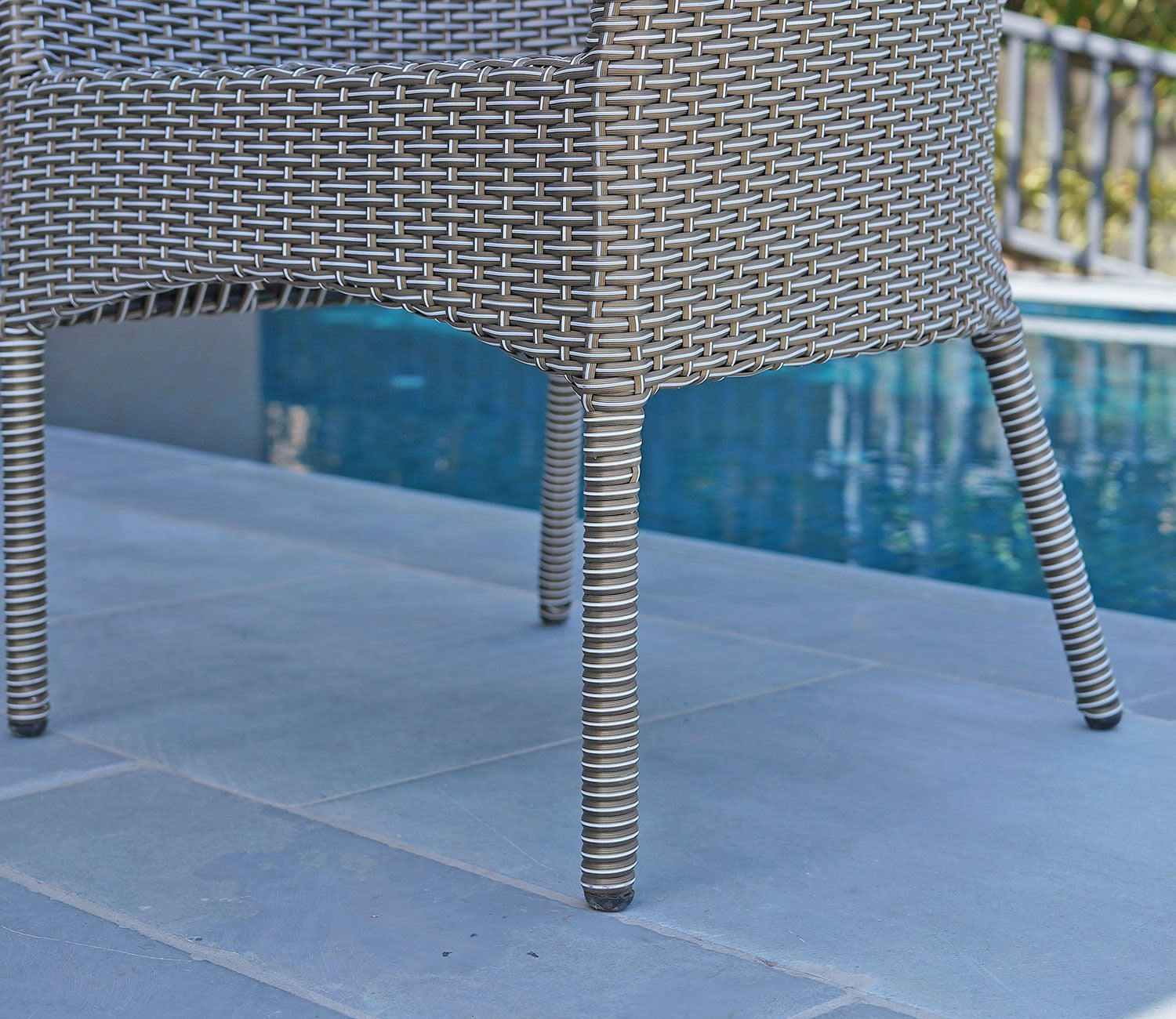 Vatican Wicker Outdoor Garden Chair ( Golden White)