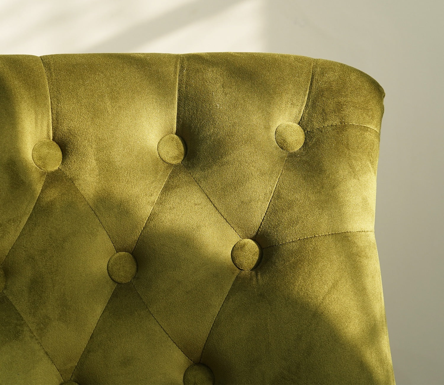 Thrace Lounge Chair (Velvet, Dark Olive Green)