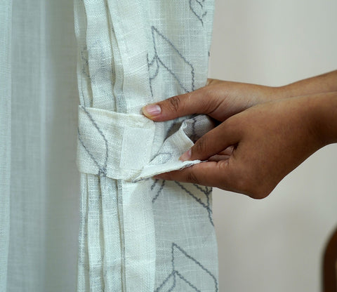 Threaded Patterned 1 Piece Sheer Curtain (Grey, 7 Feet)