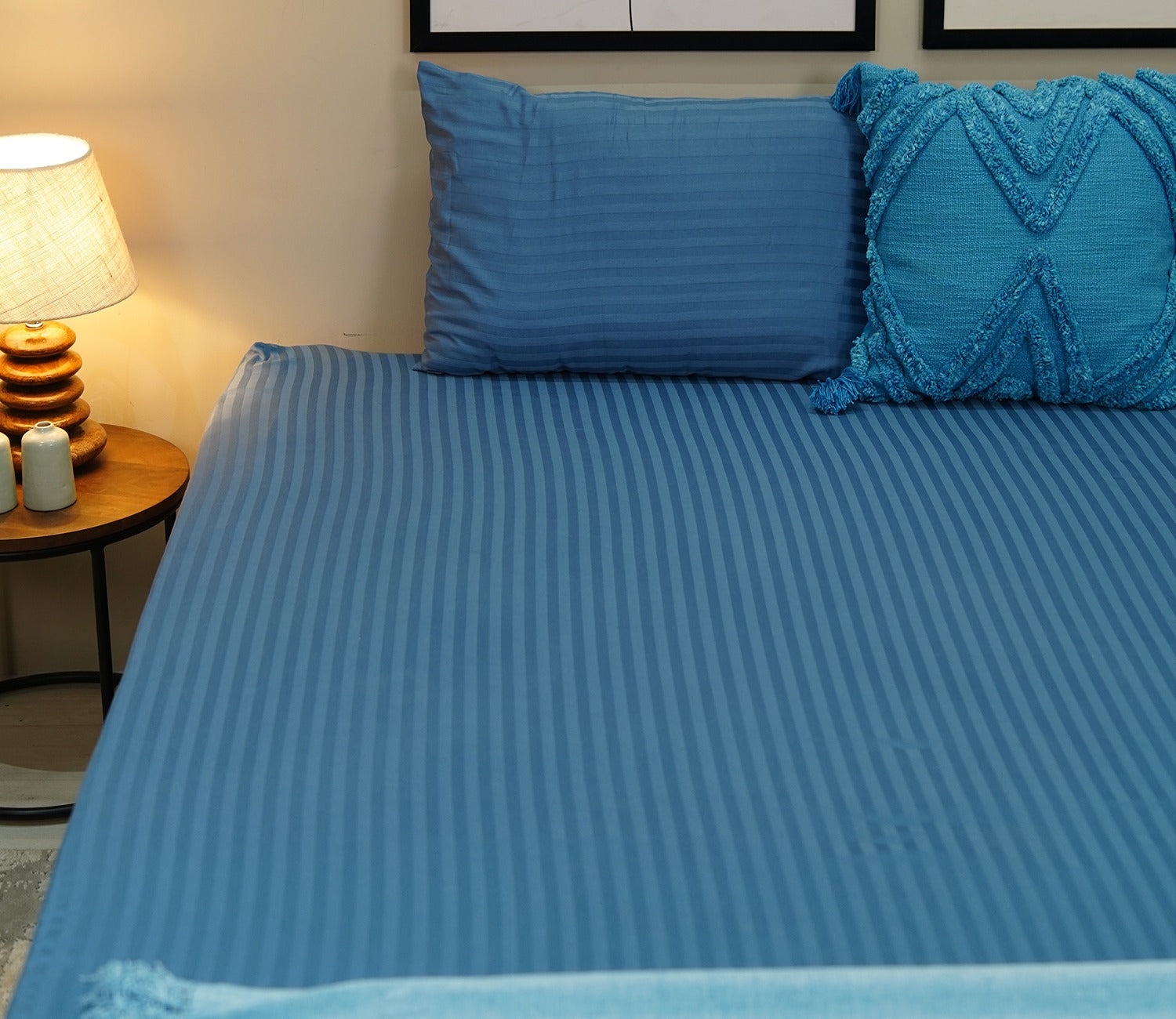 300 TC Pure Cotton Fitted King Size Bedsheet with Satin Stripe with 2 Pillow Covers (Blue)