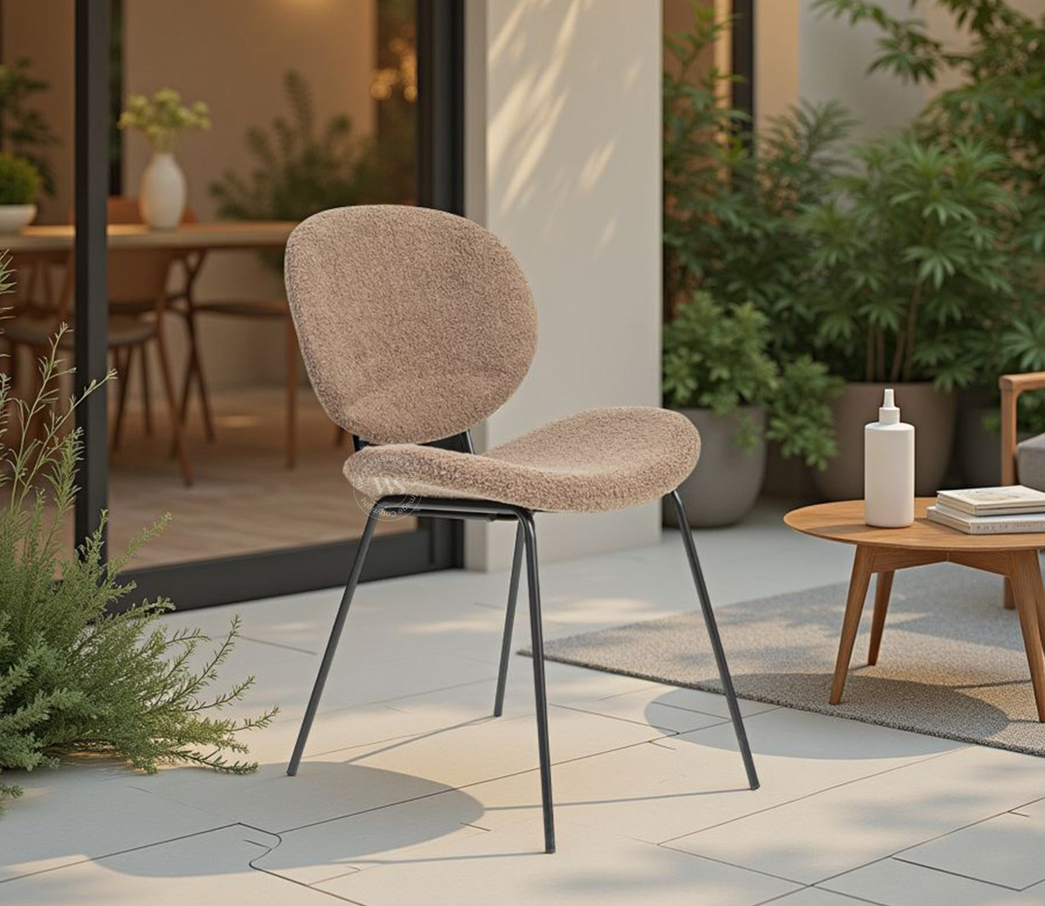 Clouda Modern Upholstered Chair in Boucle Fabric (Brown)