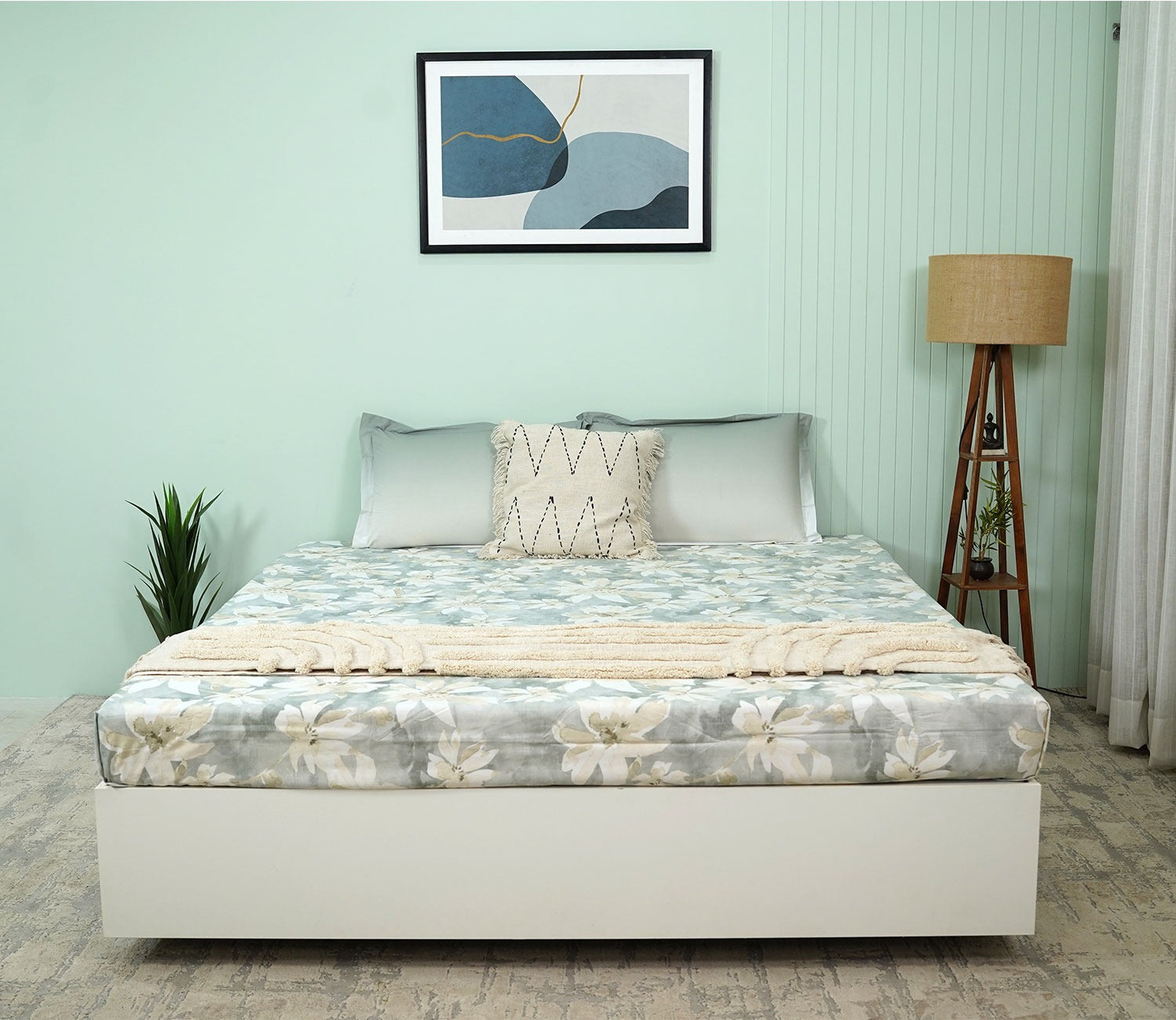 Blossom Flat Cotton Bed Sheet King Size with 2 Pillow Covers (Grey)