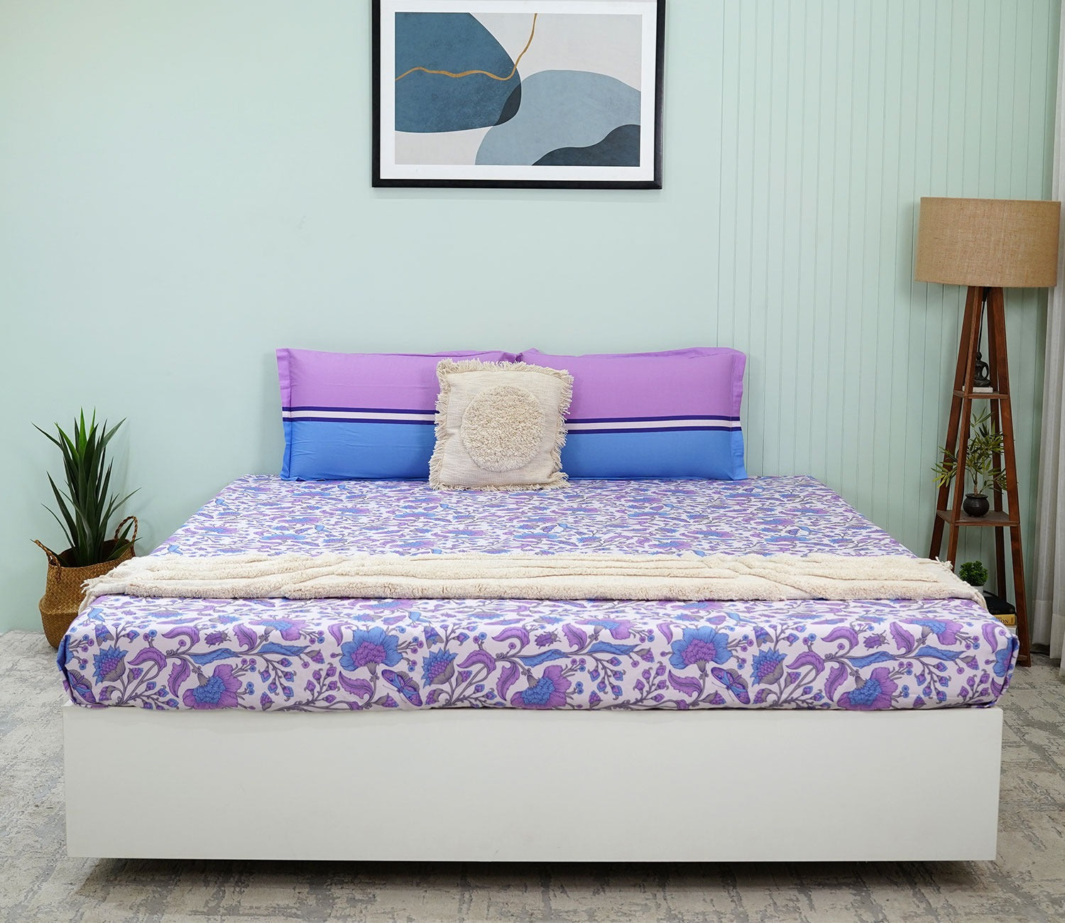 Pernia Moments Queen Size Bedsheet (Purple)