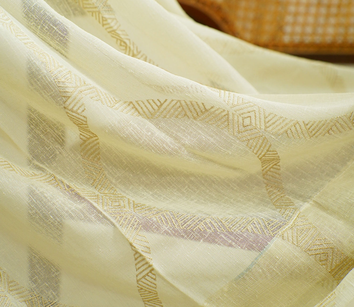 Twisted Door 1 Piece Sheer Curtain (Beige, 7 Feet)