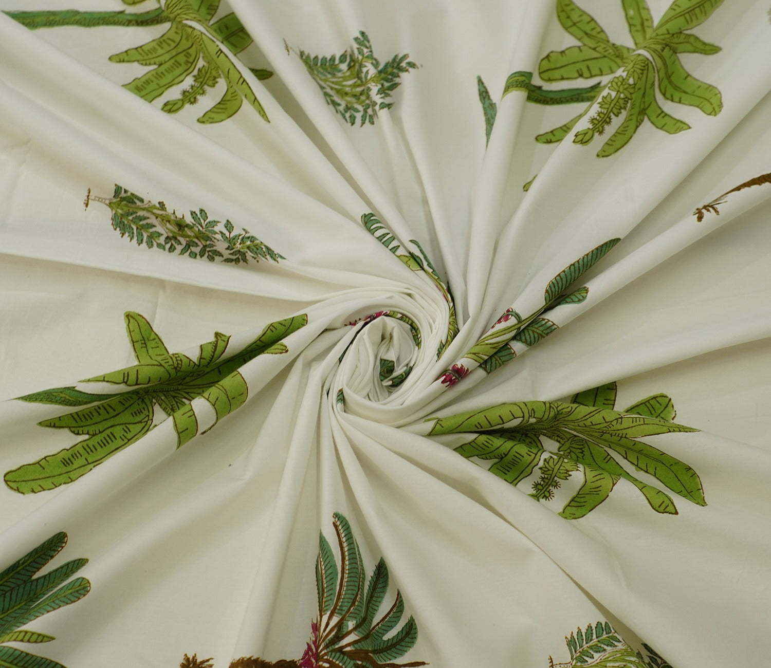 200 TC Leafy Impression Percale Cotton Bedsheet King Size With 2 Pillow Cover