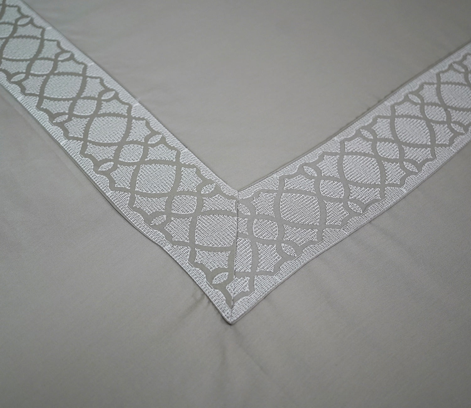 Square Embroidery 300 TC Flat Pure Cotton King Size Bedsheet With 2 Pillow Covers (Grey)