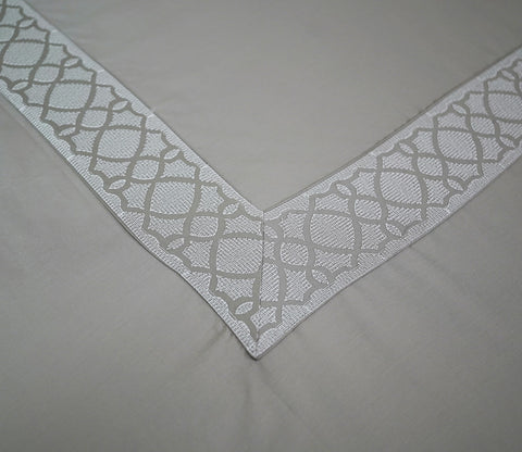 Square Embroidery 300 TC Flat Pure Cotton King Size Bedsheet With 2 Pillow Covers (Grey)
