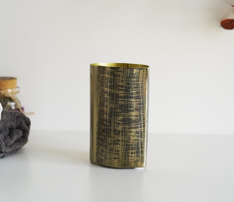 Priscilla Textured Gold And Black Tooth Brush Holder