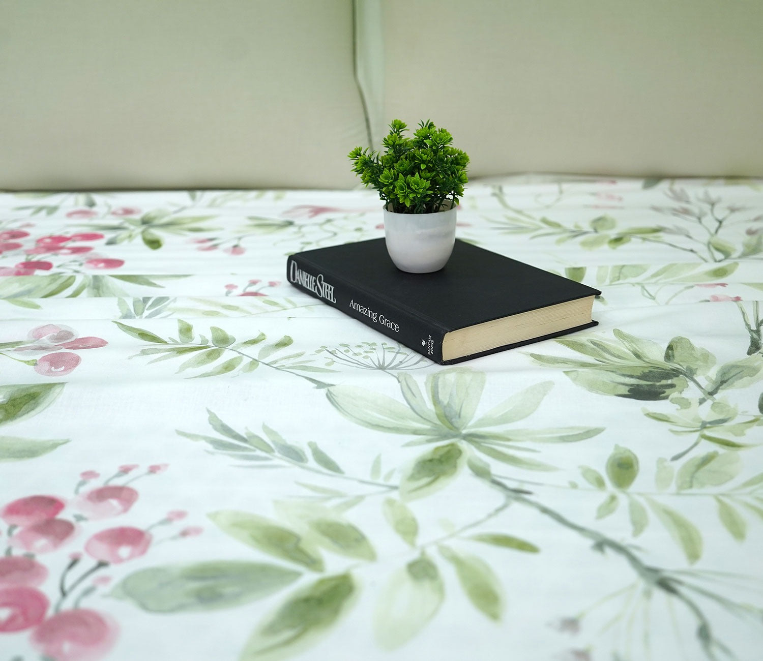 Botany Flat Cotton Bed Sheet King Size with 2 Pillow Covers (Blue)