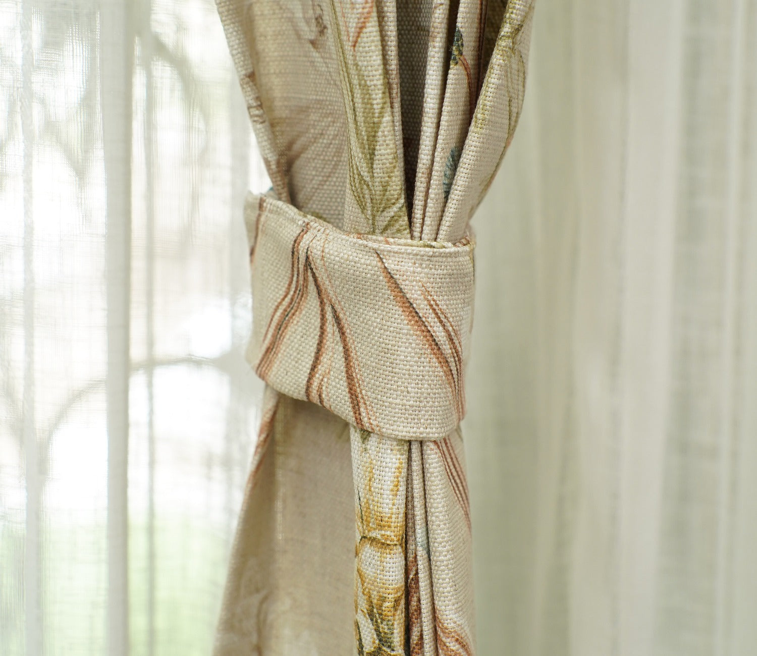 Butterfly 1 Piece Light-Filtering Curtain (Orange, 7 Feet)