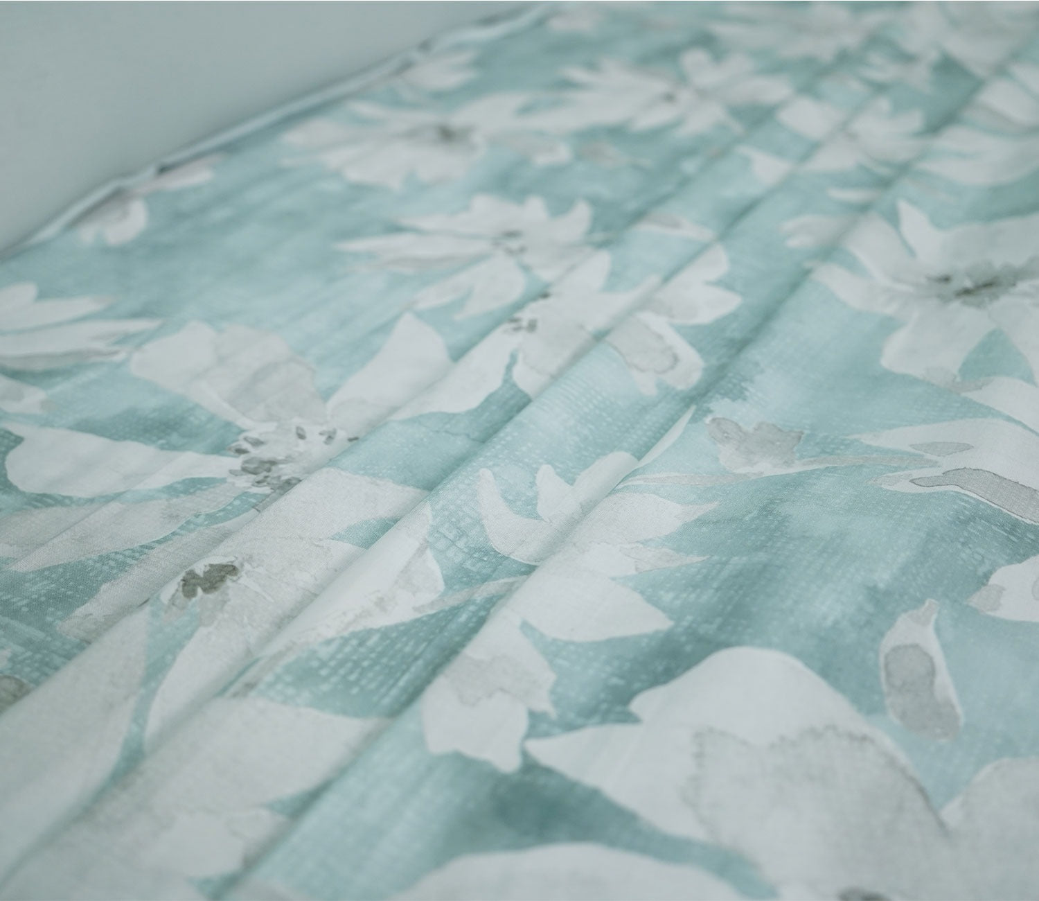 Blossom Flat Cotton Bed Sheet King Size with 2 Pillow Covers (Blue)
