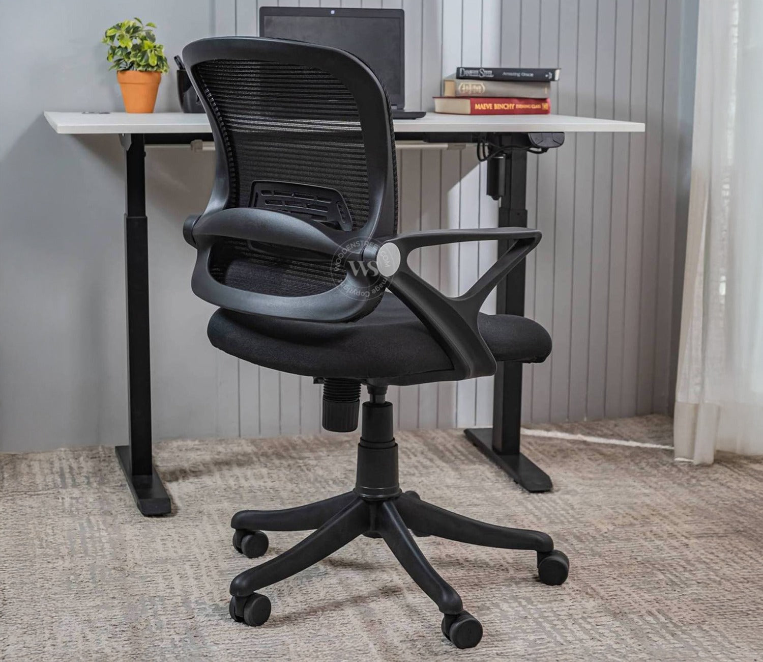 Strydom High Back Mesh Ergonomic Office Chair With Comfortable Seat, Synchro Mechanism & Durable Nylon Base (Black)