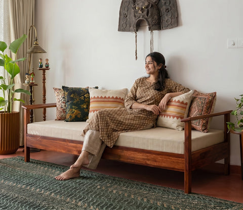 Leona Divan with Mattress (Honey Finish)