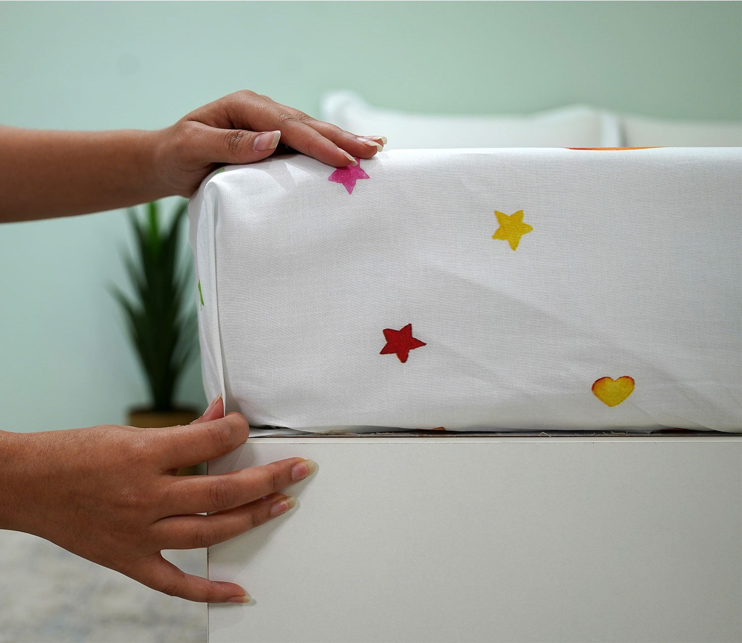 Cupcakes Flat Cotton Kids Bed Sheet King Size with 2 Pillow Covers
