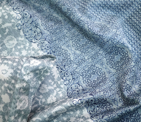 Acanthus Classic Printed King Size Bedsheet (Blue)