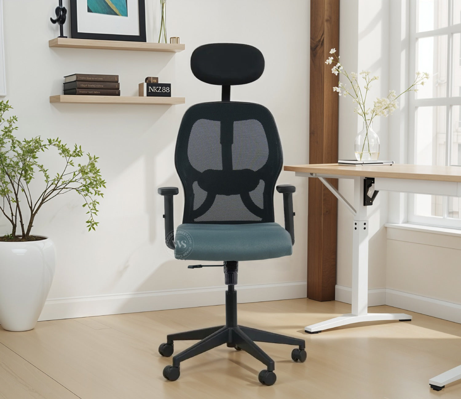 Auriga High Back Mesh Ergonomic Office Chair (Grey)