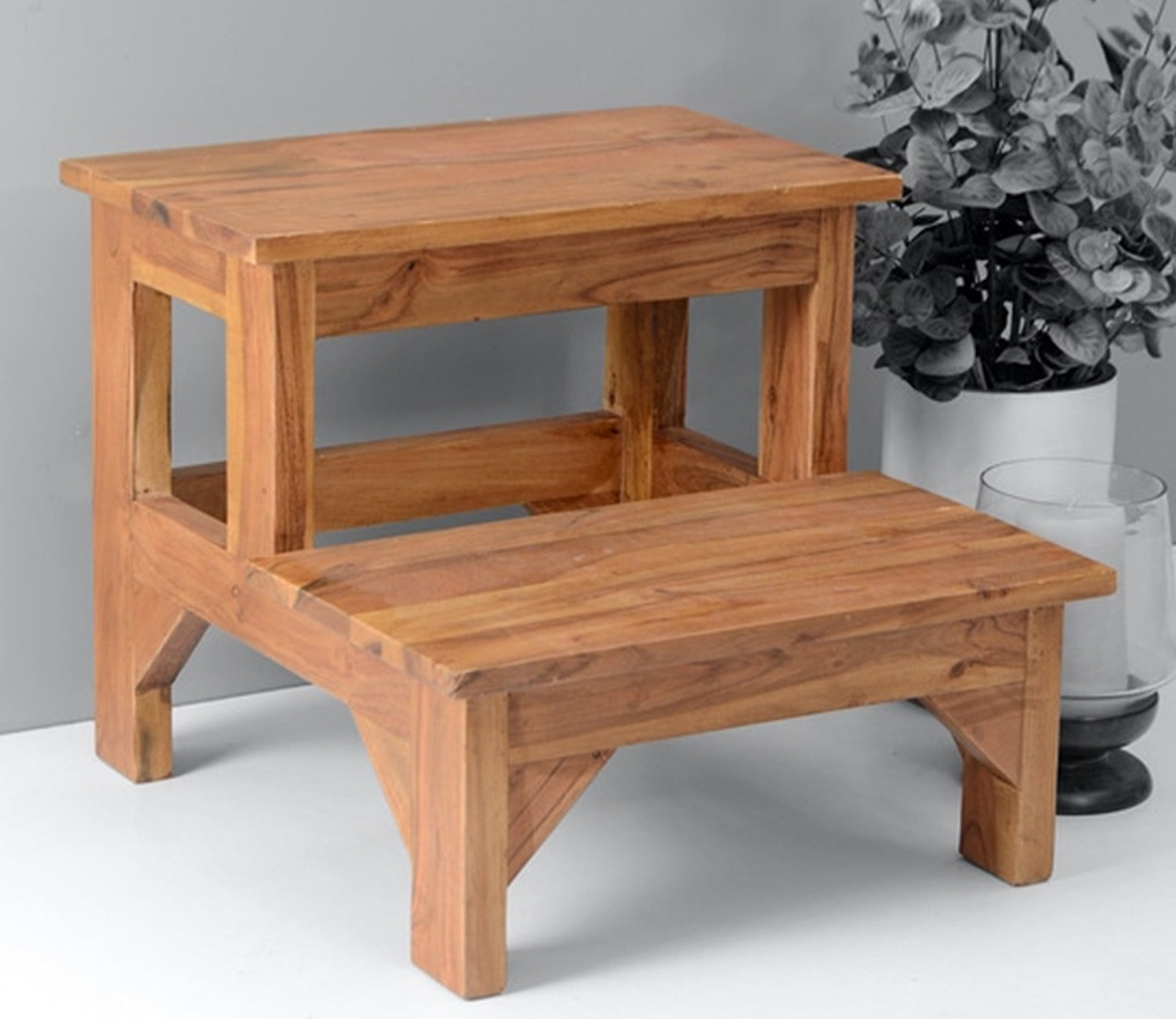 Dylan Seating Stool in Natural Finish