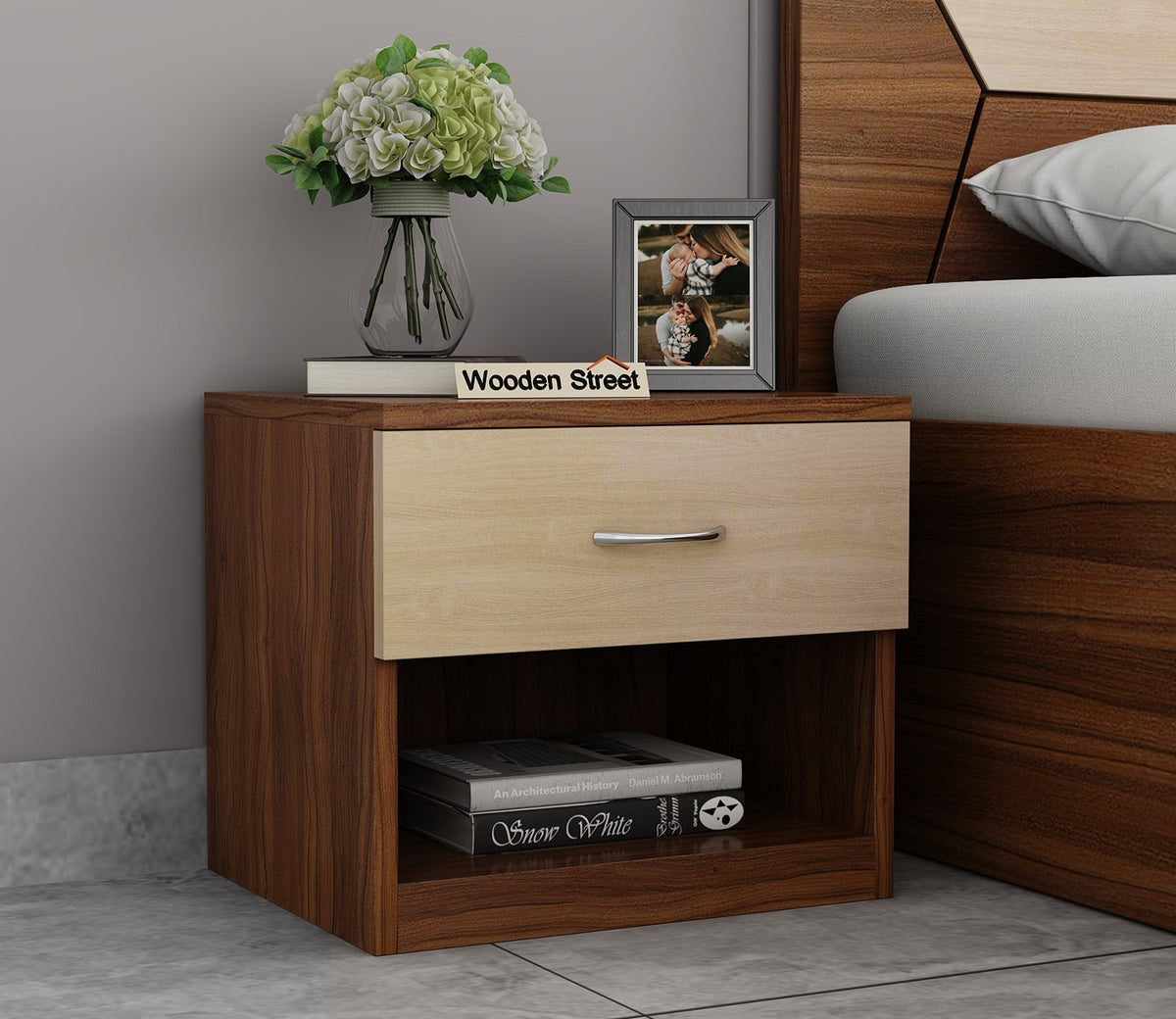 Drewno Bedside Table (Exotic Teak Finish)