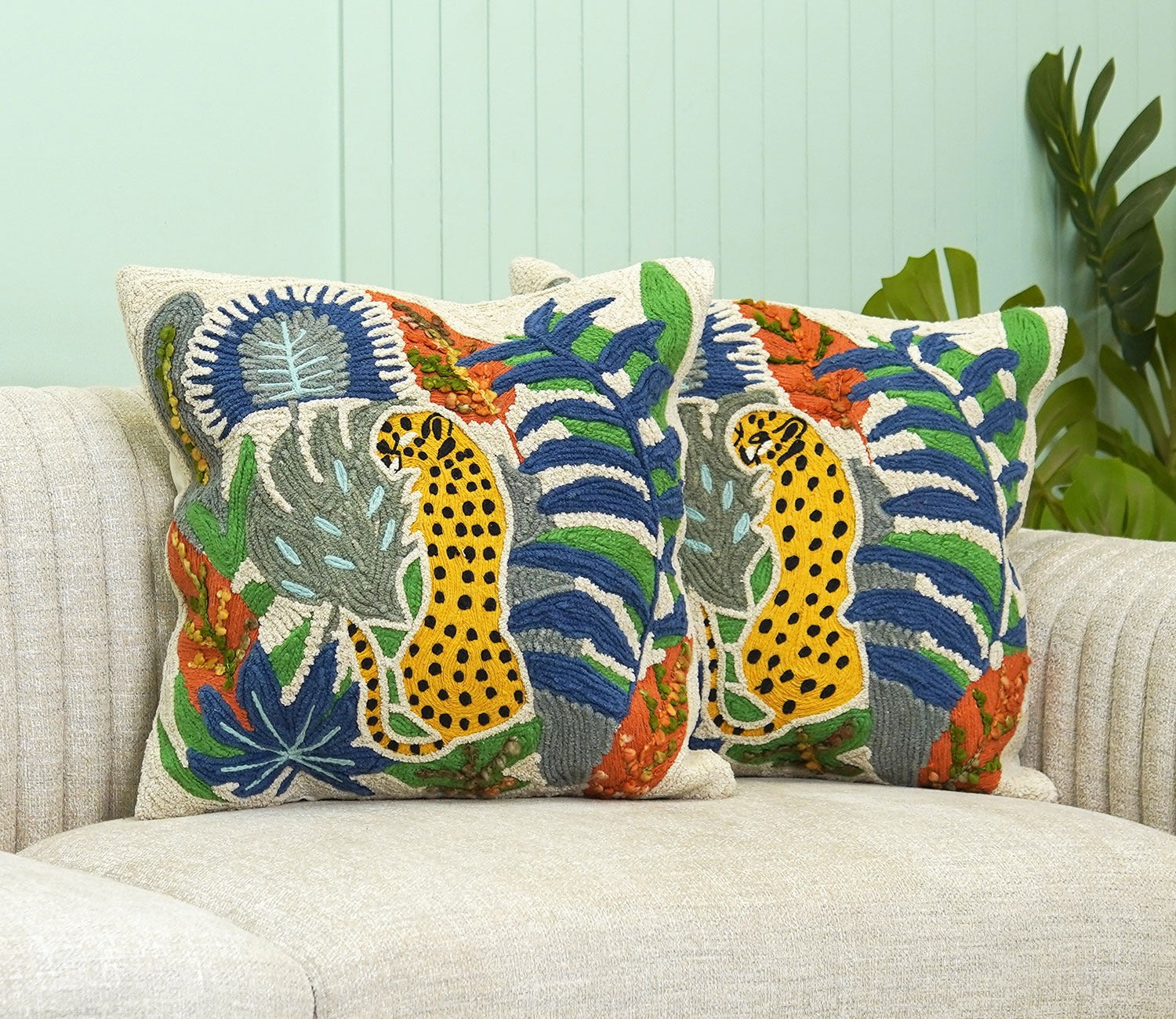 Leopard Printed Multicolor Cotton Hand Woven Set of 1 Cushion Cover (20 x 20 Inch)
