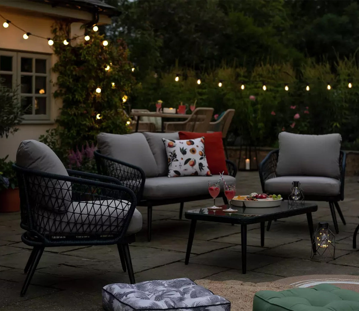 Grey Rope 4 Seater Sofa Set With Table And Black Cushions