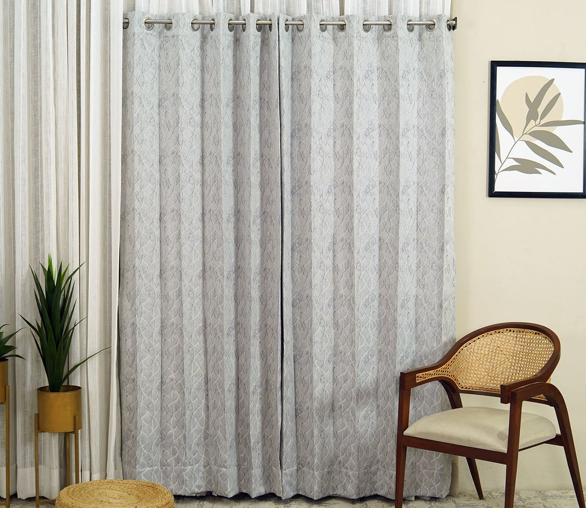Spiral Patterned 1 Piece Blackout Curtain (Grey, 7 Feet)